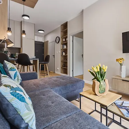 Golden Hour Apartments- Zielona Ostoja 8b דירה